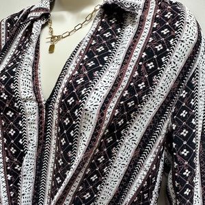 🤍🖤THIS TOP IS EVERYTHING!!